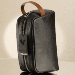 Cosmetiquera Hombre Negro Correa Café Ref. 2503108