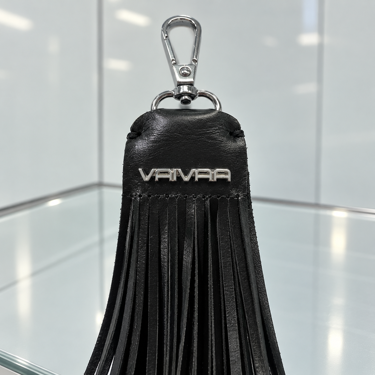 Llavero largo de flecos Negro 262205-2